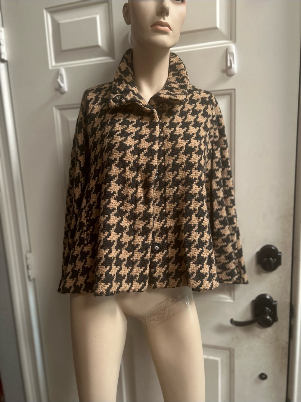 Max&Cq Houndstooth Button-Front Women's Cape/Poncho jacket  - Black & Tan Sz 38